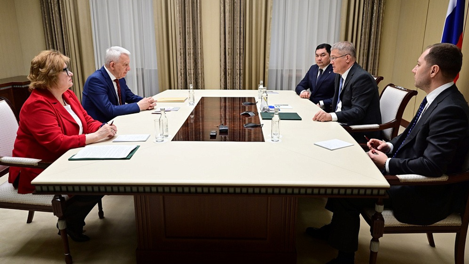 Глава Башкирии встретился с главой НМИЦ терапии и профилактической медицины