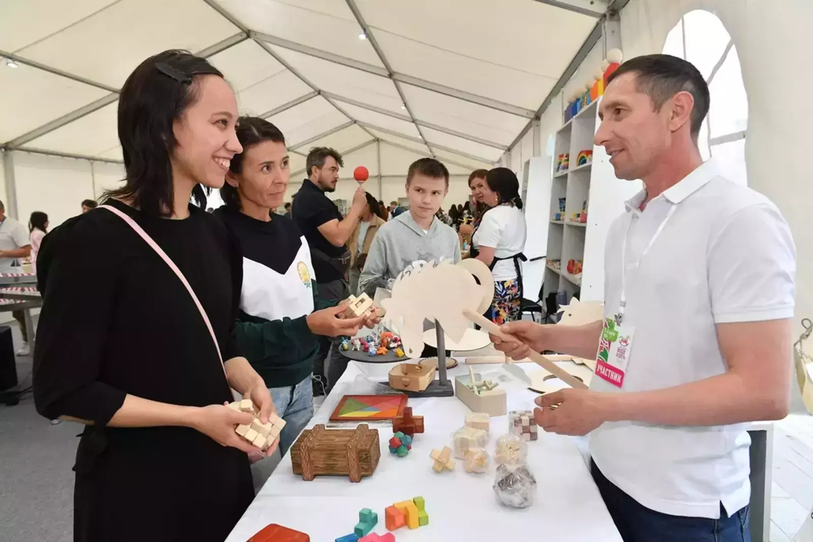 "Әйҙә уйнарға" фестиваленә әкиәттән атай Карло килгән