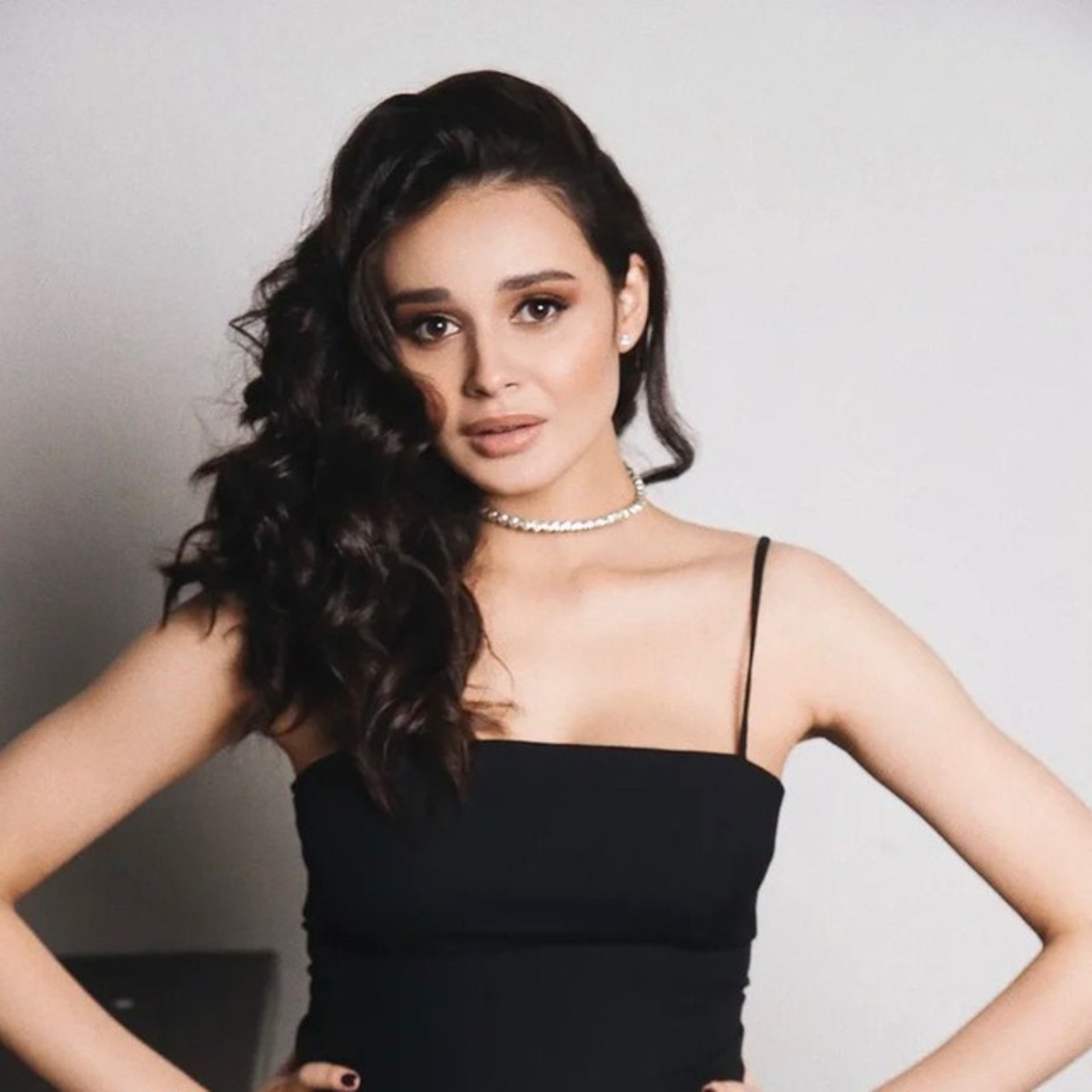 Гөлназ Асаева социаль селтәрҙәрҙә тәнҡитләйҙәр