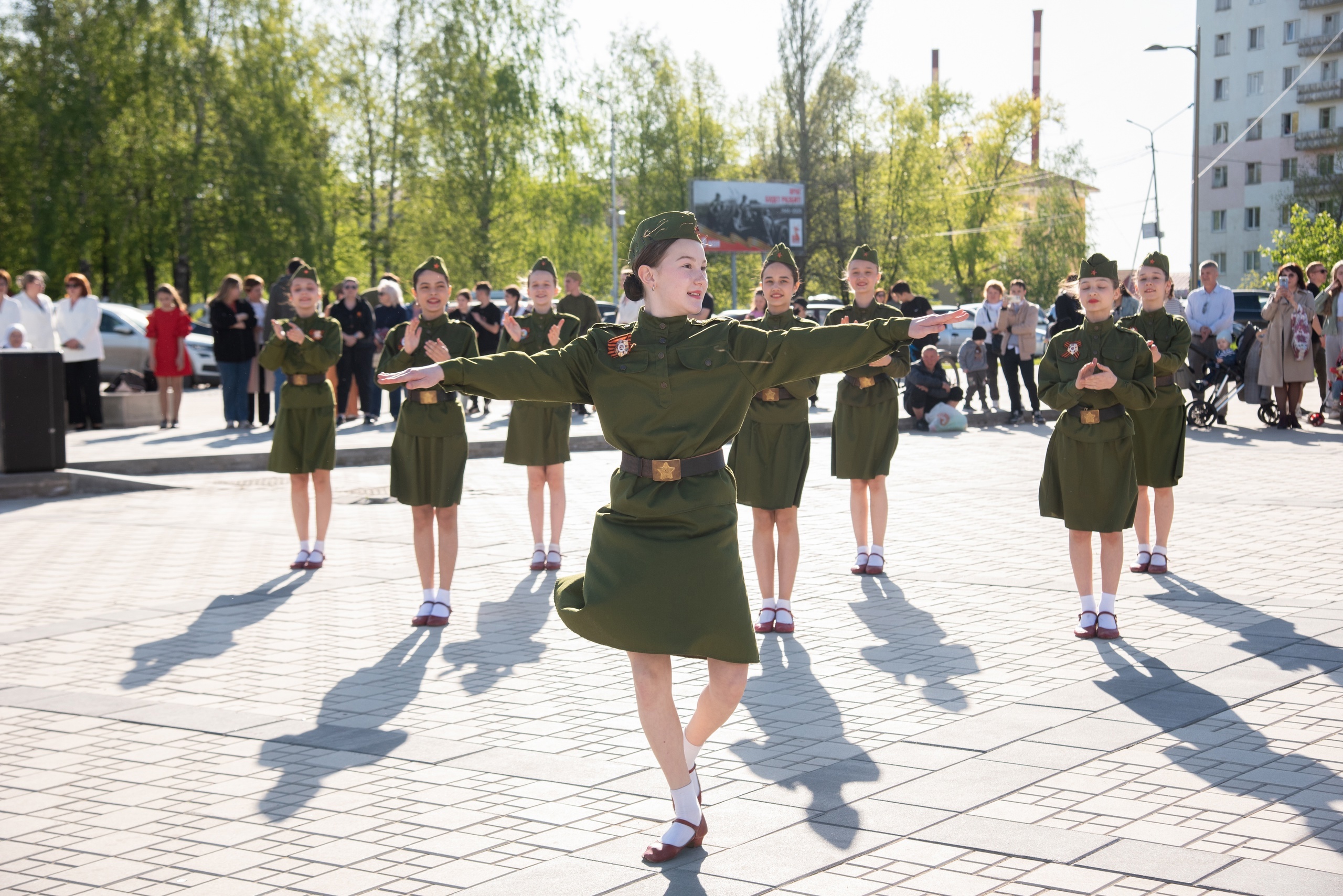 Туймазы ҡалаһы Октябрь майҙанында "Еңеү Вальсы" Бөтә Рәсәй акцияһы үтте