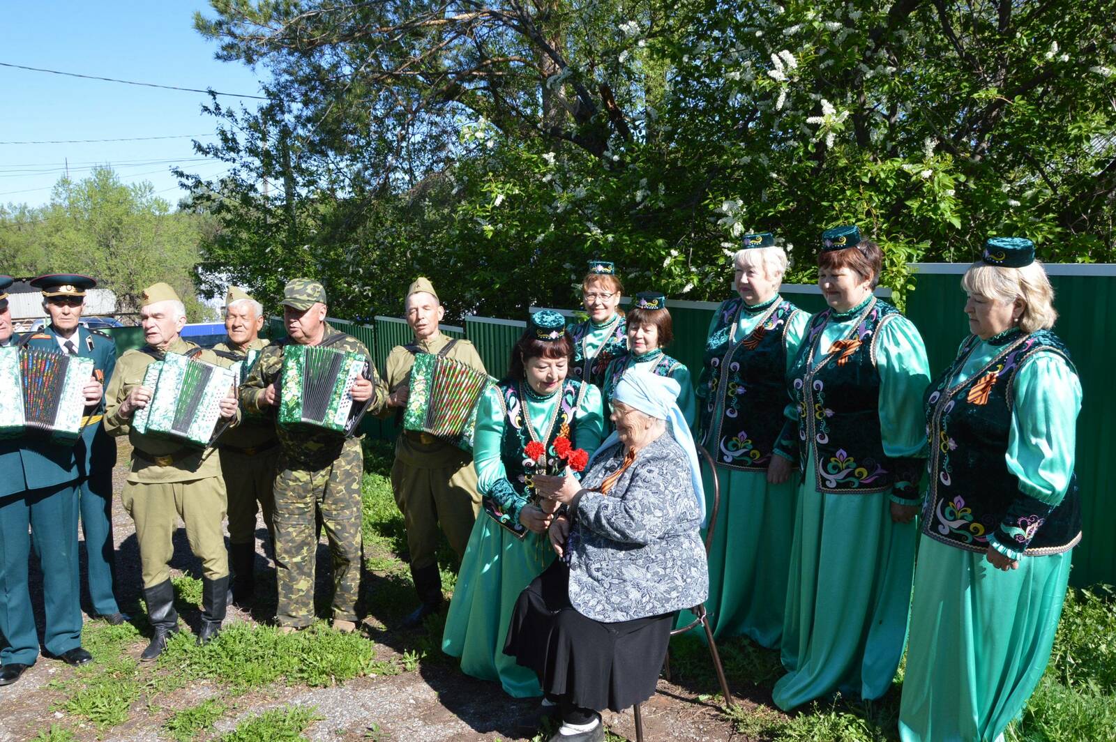 Бөйөк датаға: Еңеүҙең 80 йыллығы хөрмәтенә автойөрөш үтте