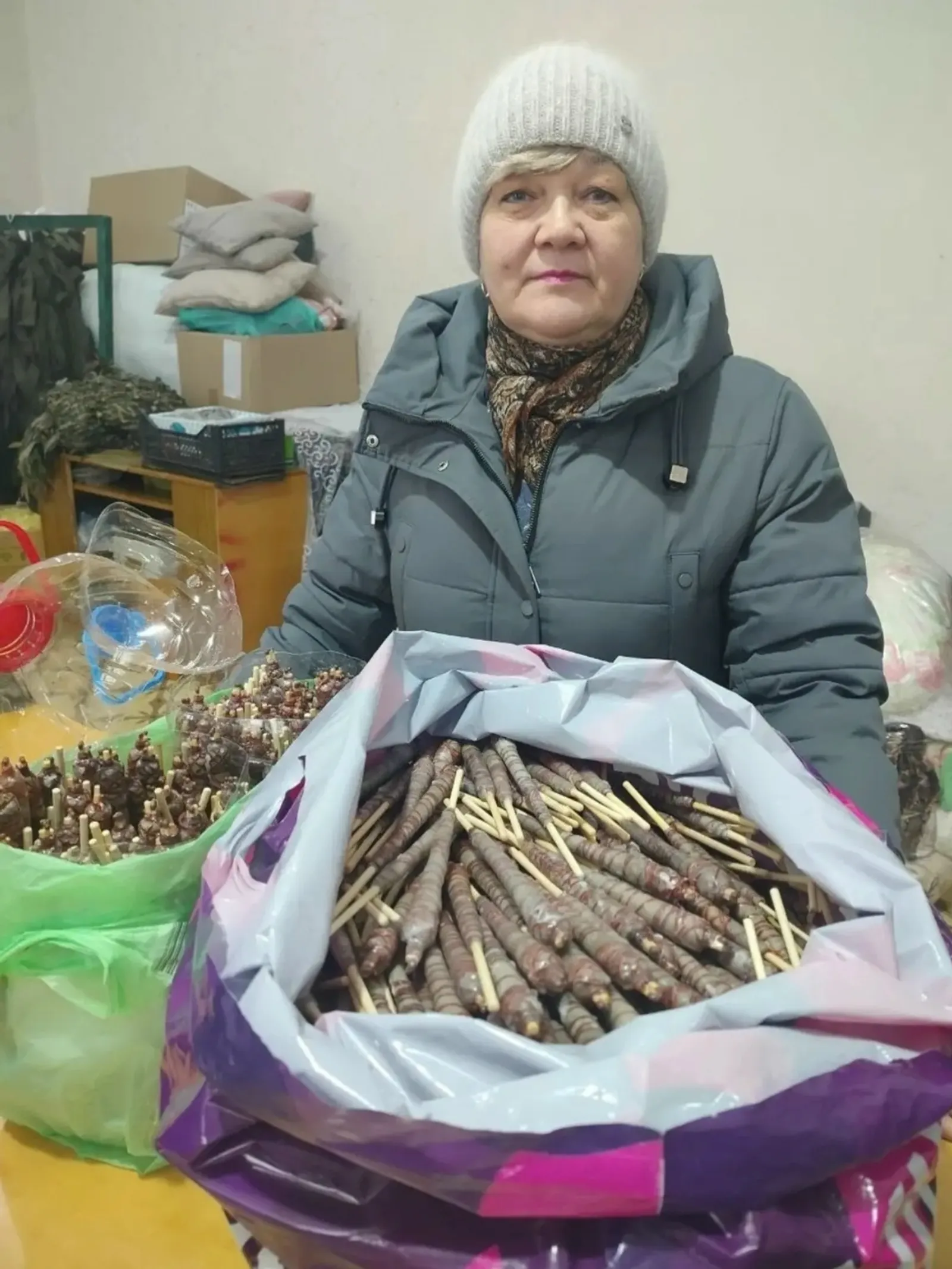 Жительница Туймазов передала тысячу лучин бойцам СВО